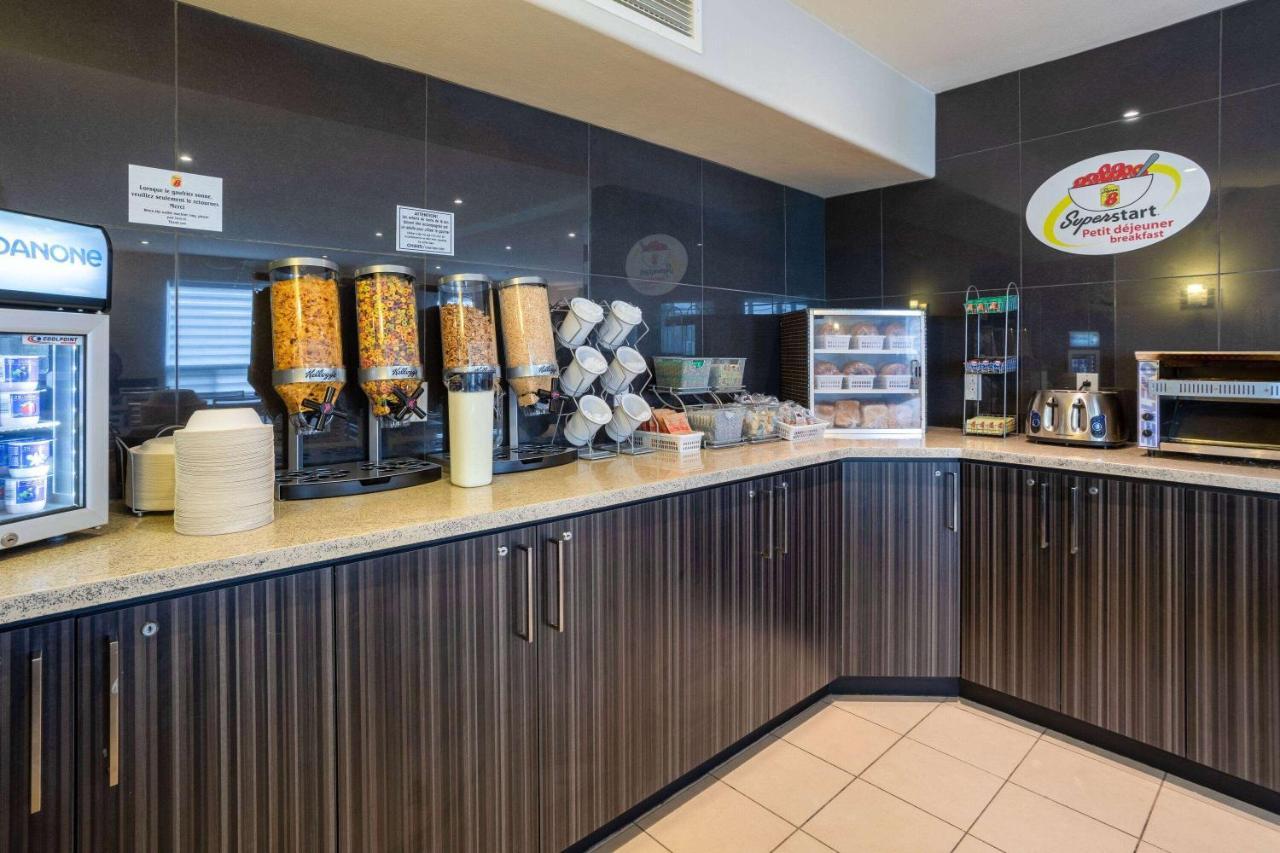 Super 8 By Wyndham Quebec City Exterior photo