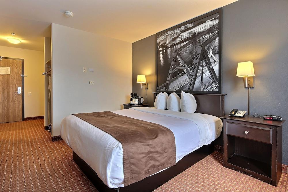 Super 8 By Wyndham Quebec City Exterior photo