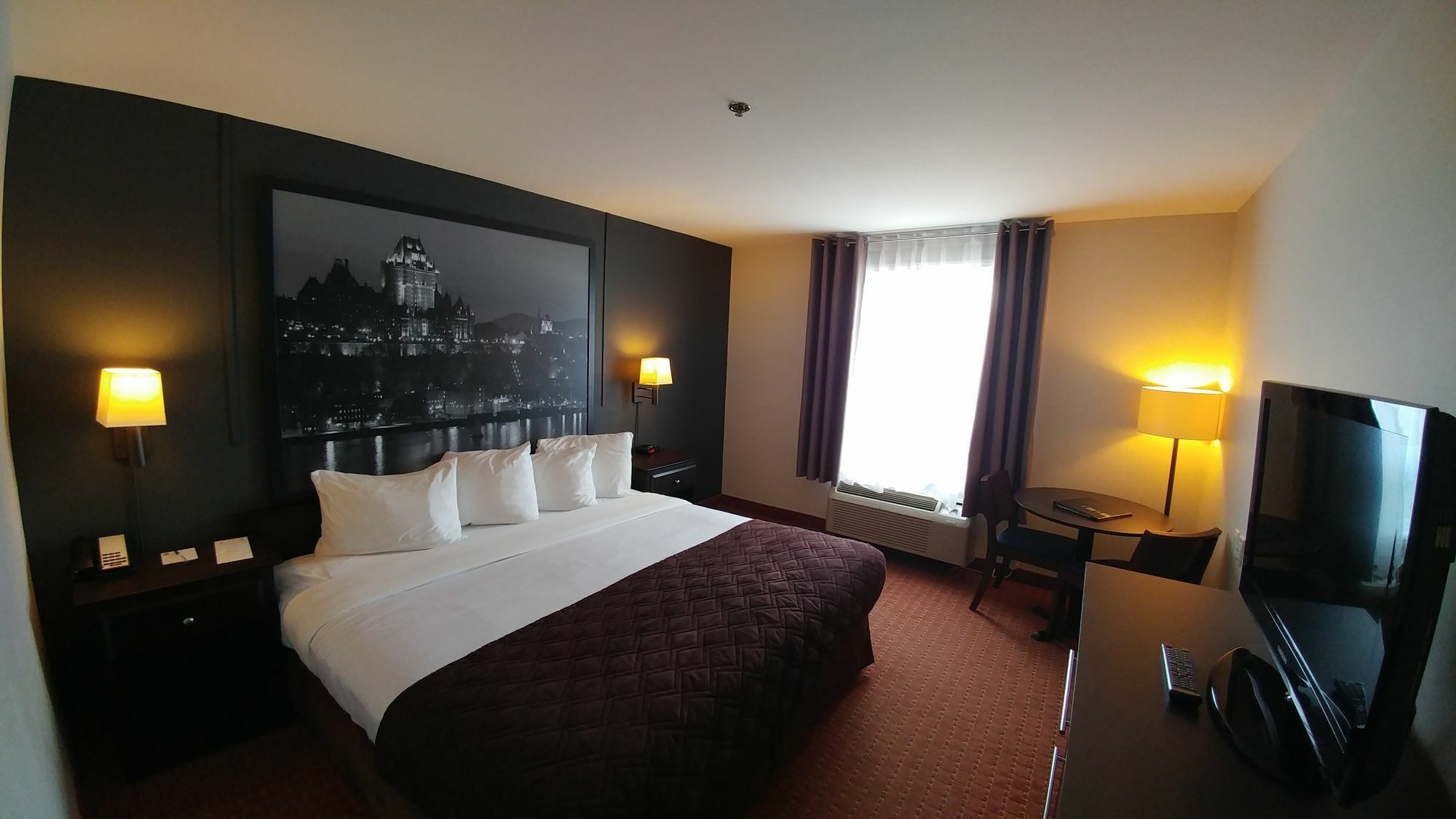 Super 8 By Wyndham Quebec City Exterior photo